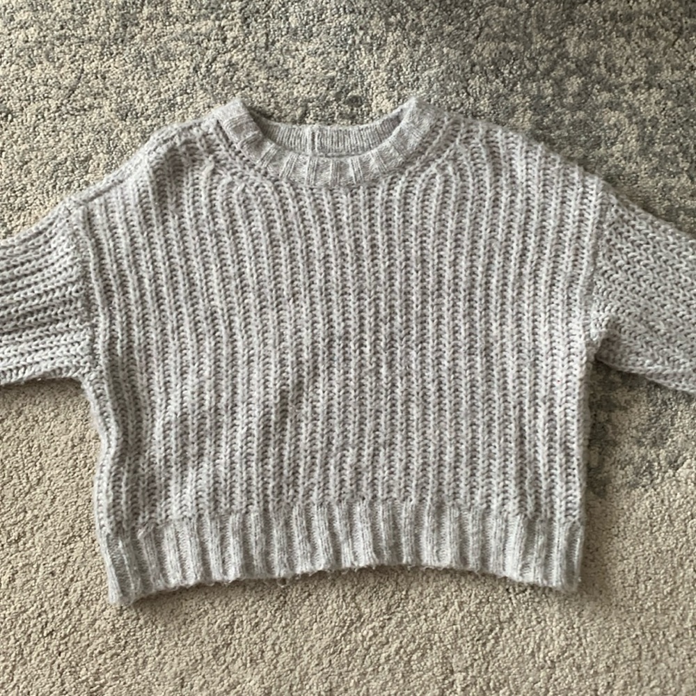 American Eagle Grey Cropped Sweater